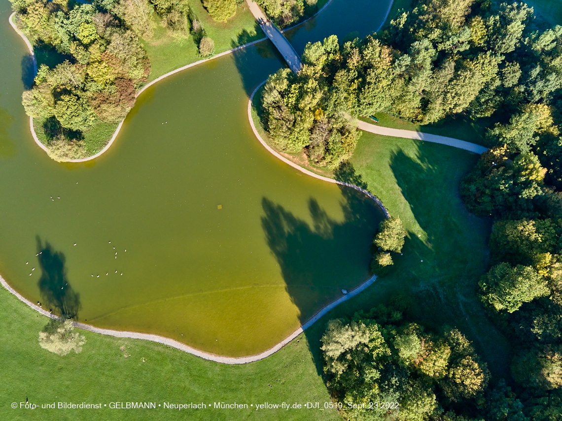 23.09.2022 - der Ostpark mir Biergarten und See in Neuperlach